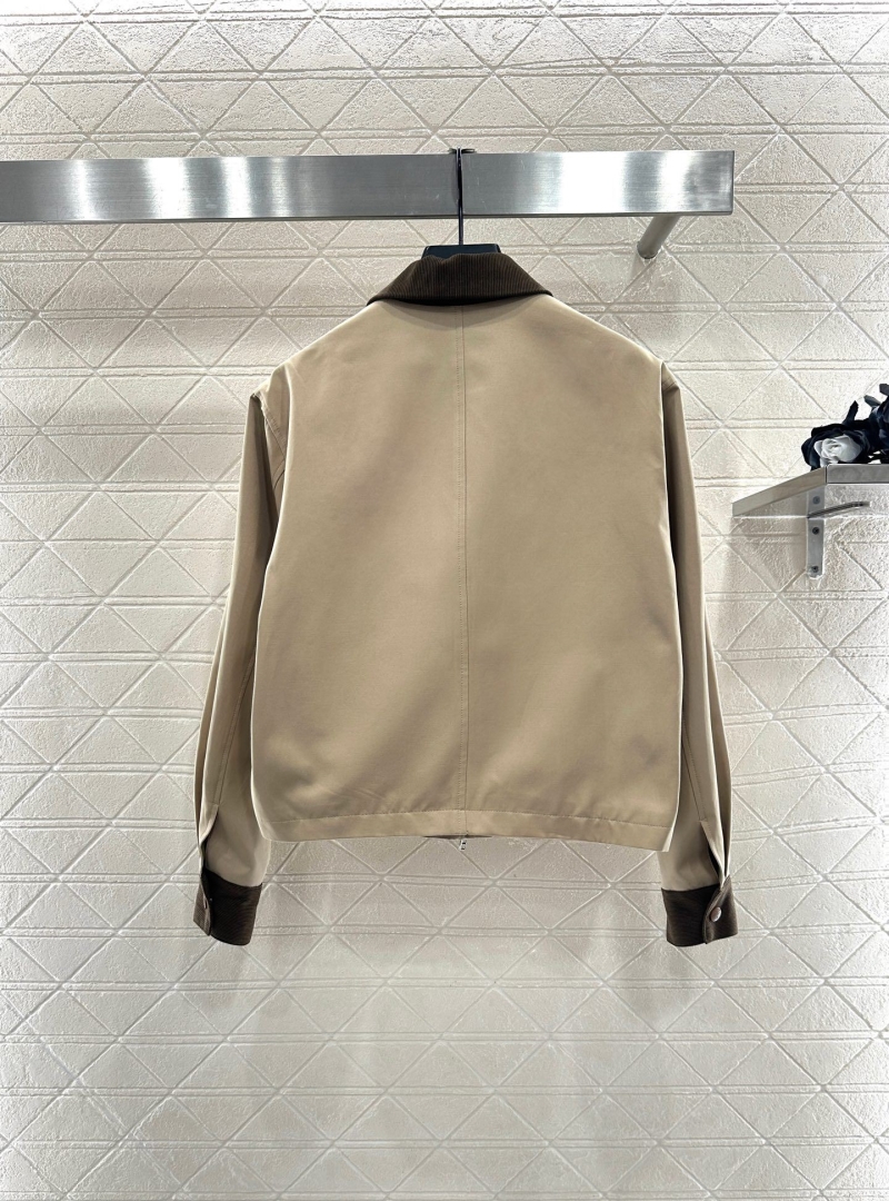 Pra*a outwear
